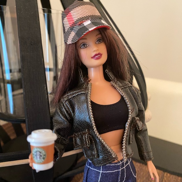Burberry Barbie Baseball Cap - Picture 11 of 11